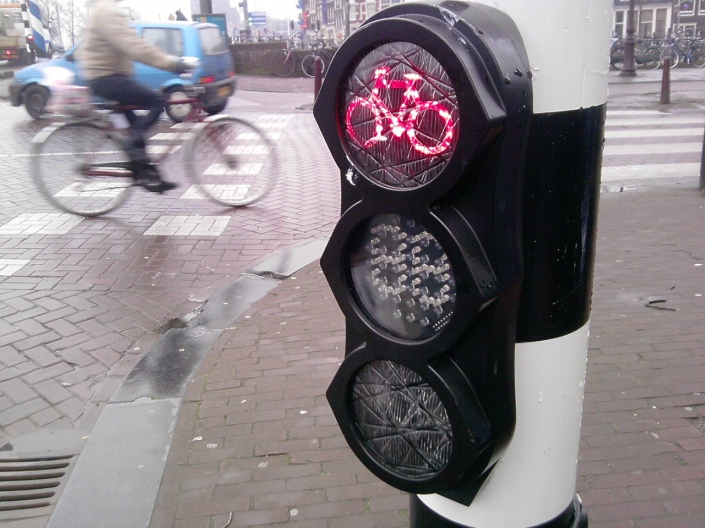 Bike-only traffic lights work so well in The Netherlands that most cyclists actually obey them!